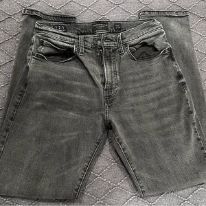 Lucky Brand 121 Heritage 33x32